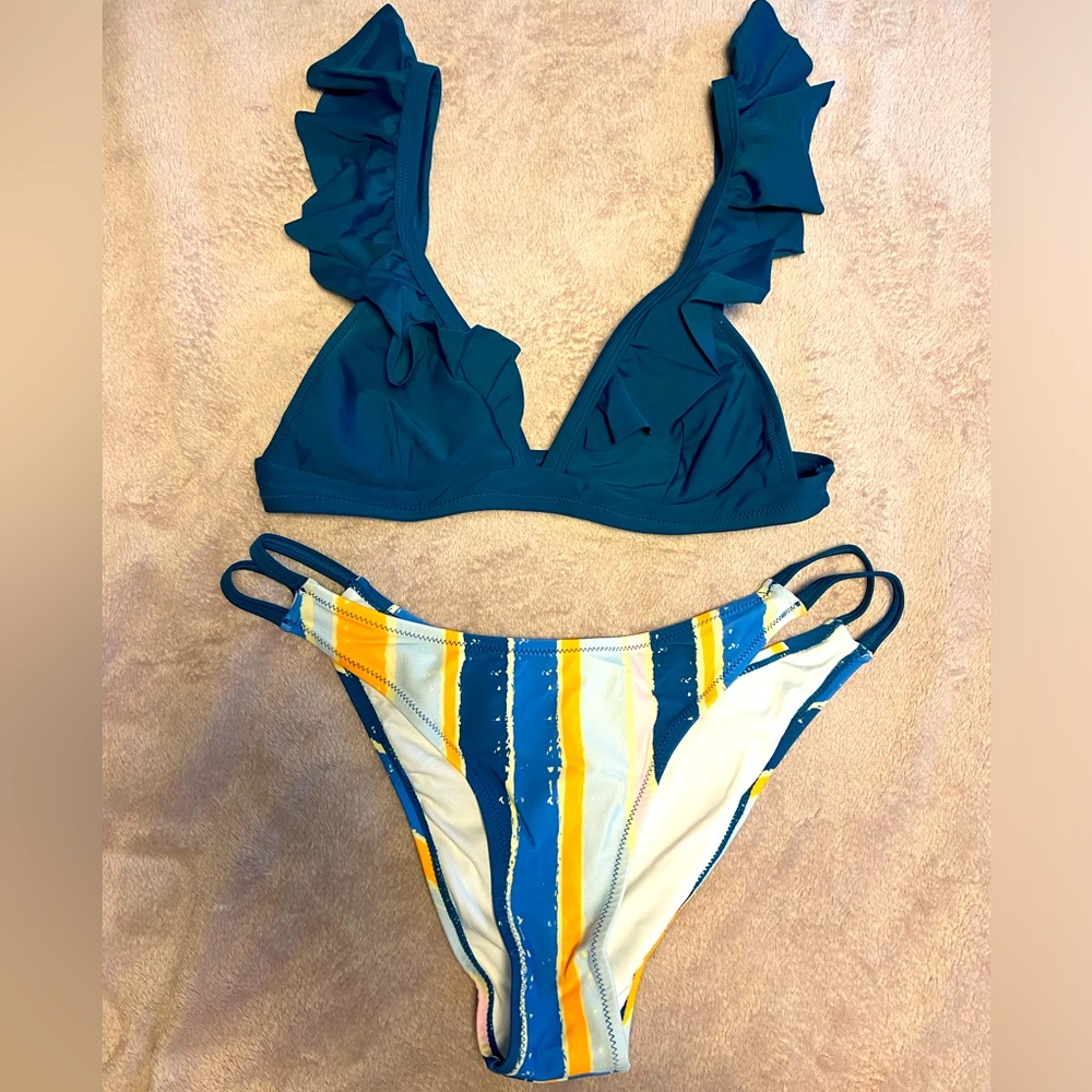 Blue multicolored ruffle top bikini